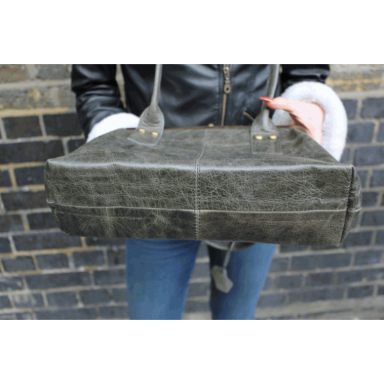 Doris Shoulder Bag Clip Clasp Charcoal Leather Doris Shoulder Bag Clip Clasp Charcoal Leather